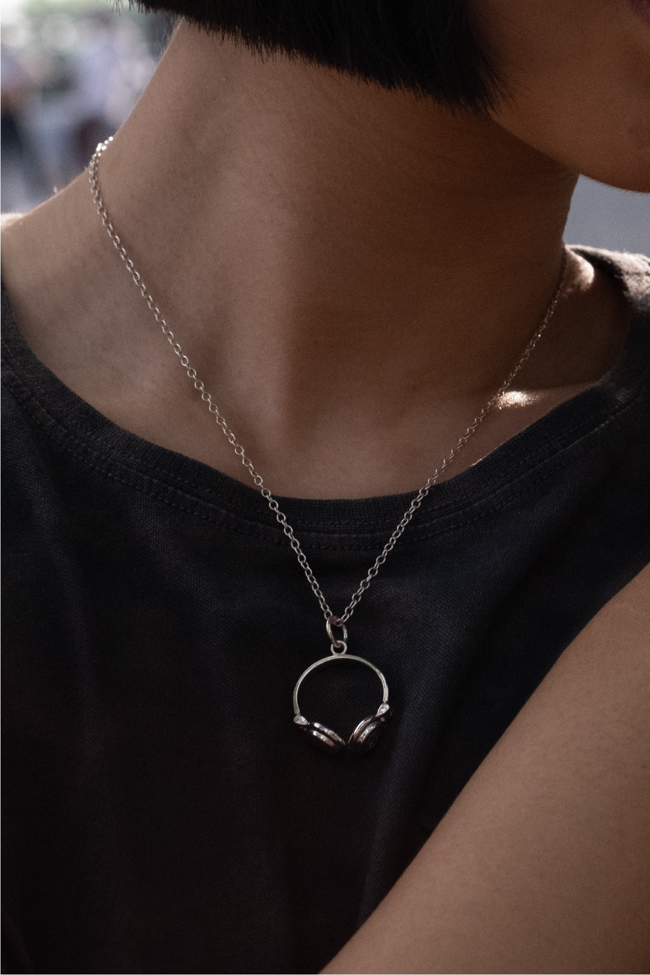 Pendant - Headphone VAL
